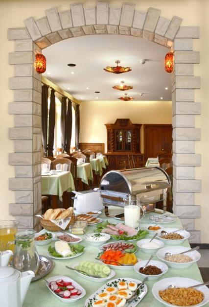 Białogóra 帕杰娜特米玛旅馆酒店 外观 照片