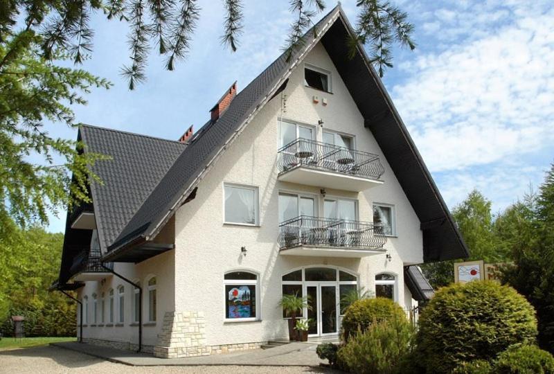 Białogóra 帕杰娜特米玛旅馆酒店 外观 照片